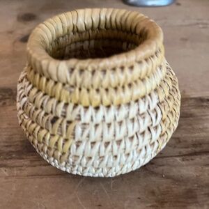 Papago Tohono O'odham SW Native American Indian Hand Woven Basket w Lid, small